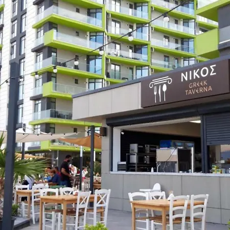 Apartamento Azizi - Pool & Prima Linie Năvodari
